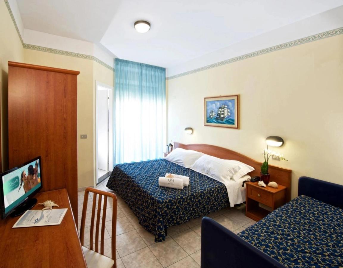 Hotel Queen Mary Каттоліка Екстер'єр фото